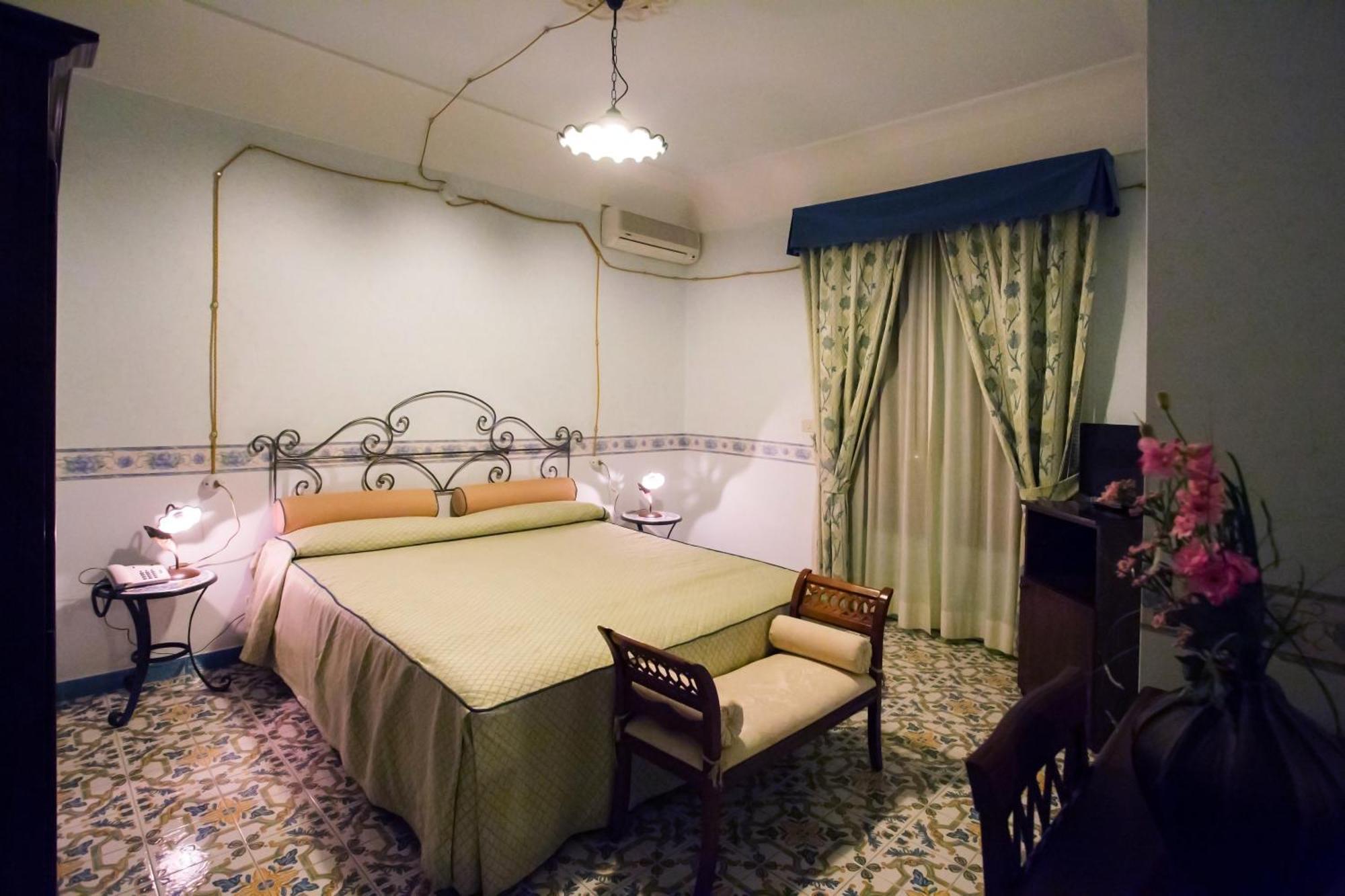 Fico D'India Relais Furore Quarto foto